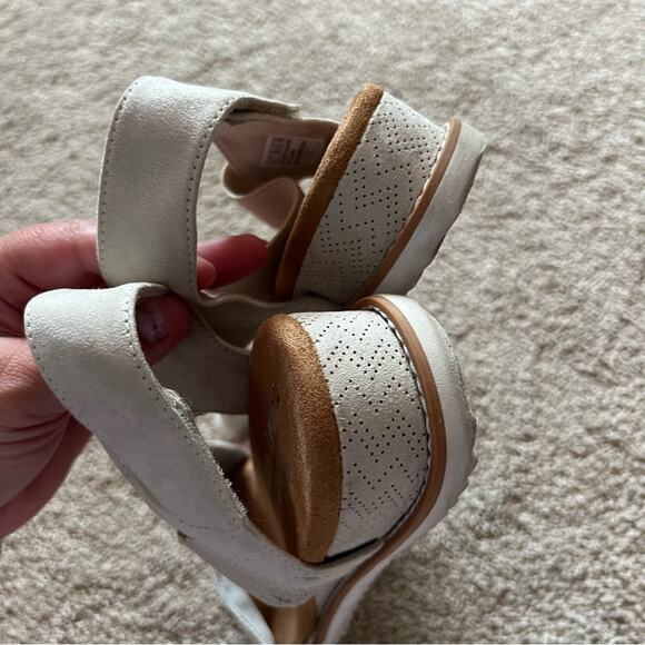 Skechers Memory Foam Open Toe Strappy Sandals Women's Size 10 Off White - Picture 6 of 15